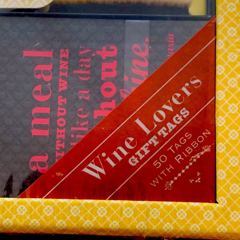 FREE🌟Gift Tags for Wine Lovers Novelty Stationary 50 Tags with Ribbons NWT - Picture 2 of 4